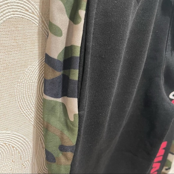 0350 NEW Boys Official NBA Miami Heat Camo Sweatpants Joggers - Picture 7 of 9